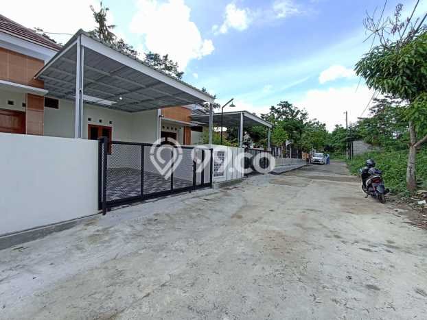 Rumah Modern 3 Kamar Terawat di Mlati, Dekat Tempat Strategis, Sleman Rumah Modern 3 Kamar Terawat di Mlati, Dekat Tempat Strategis, Sleman