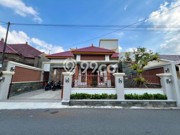 INVESTASI TEPAT! Rumah area Umbulharjo, LT 287m2m² Bangunan 200m2m² INVESTASI TEPAT! Rumah area Umbulharjo, LT 287m2m² Bangunan 200m2m²