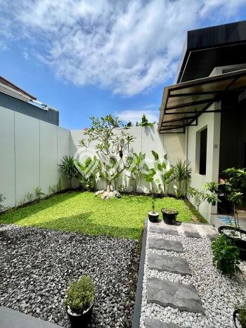 HOT DEAL! Jual Rumah Berkualitas di Depok, Sleman, LT 201m2m² LB 230m2m² HOT DEAL! Jual Rumah Berkualitas di Depok, Sleman, LT 201m2m² LB 230m2m²
