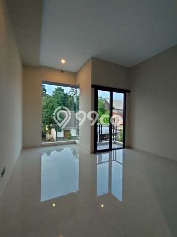 DIJUAL CEPAT! Rumah Minimalis di Ngaglik, Sleman, LT 135m2m² Bangunan 165m2m² Bisa Nego! DIJUAL CEPAT! Rumah Minimalis di Ngaglik, Sleman, LT 135m2m² Bangunan 165m2m² Bisa Nego!