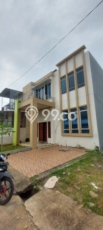 Siap Huni Rumah Mewah 2 Kamar di Pontianak Kota Dekat ke Mana Pun Siap Huni Rumah Mewah 2 Kamar di Pontianak Kota Dekat ke Mana Pun
