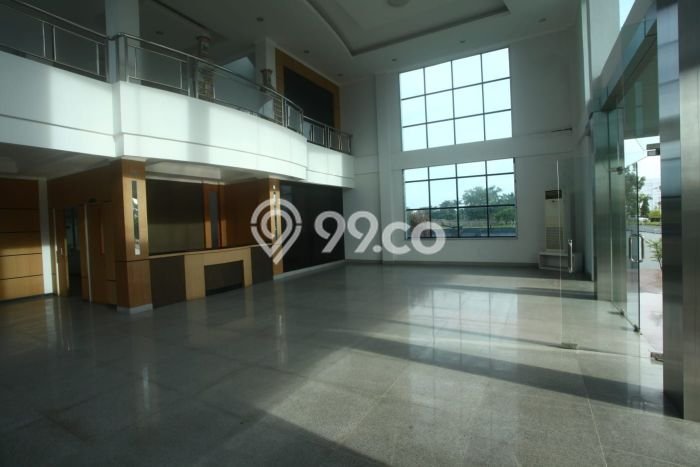 LOKASI STRATEGIS! Kantor di Pontianak Kota, Luas 1800m2m², Area Komersial LOKASI STRATEGIS! Kantor di Pontianak Kota, Luas 1800m2m², Area Komersial