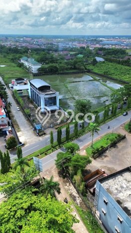 LOKASI STRATEGIS! Kantor di Pontianak Kota, Luas 1800m2m², Area Komersial LOKASI STRATEGIS! Kantor di Pontianak Kota, Luas 1800m2m², Area Komersial