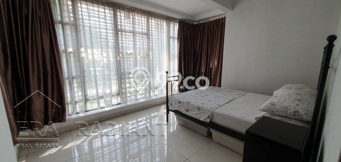 Dijual Rumah Hook Siap Huni di Emerald Bintaro Sektor 9 Dijual Rumah Hook Siap Huni di Emerald Bintaro Sektor 9