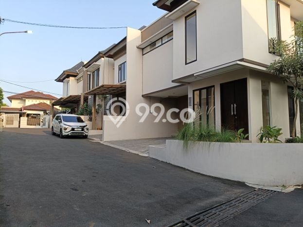 Dijual Hunian Rumah Terawat 3 KT di Lubang Buaya, Jakarta Timur Dijual Hunian Rumah Terawat 3 KT di Lubang Buaya, Jakarta Timur