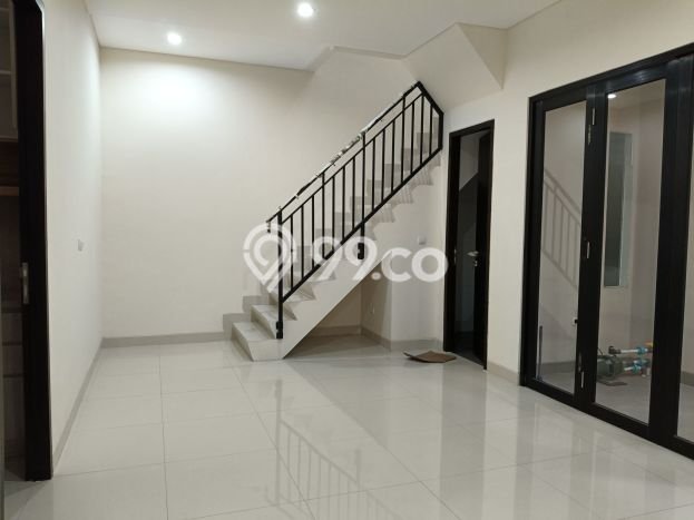 Dijual Rumah Eksklusif 3 KT di Lubang Buaya, Jakarta Timur Dijual Rumah Eksklusif 3 KT di Lubang Buaya, Jakarta Timur