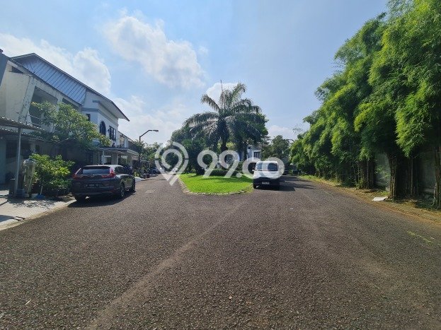 Hunian Elit LB 300m2 Siap Huni Desain Elegan di Gading Serpong, Tangerang Hunian Elit LB 300m2 Siap Huni Desain Elegan di Gading Serpong, Tangerang