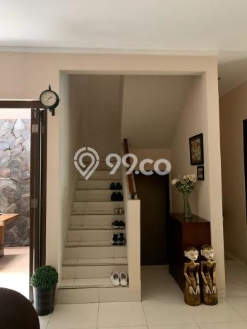 Rumah Mewah LB 185m2 Siap Huni Desain Elegan di Bintaro, Tangerang Selatan Rumah Mewah LB 185m2 Siap Huni Desain Elegan di Bintaro, Tangerang Selatan