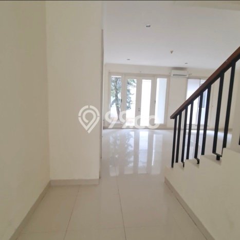 Ready to Use! Luxury House LT 350m2 Desain Modern di Alam Sutera Ready to Use! Luxury House LT 350m2 Desain Modern di Alam Sutera
