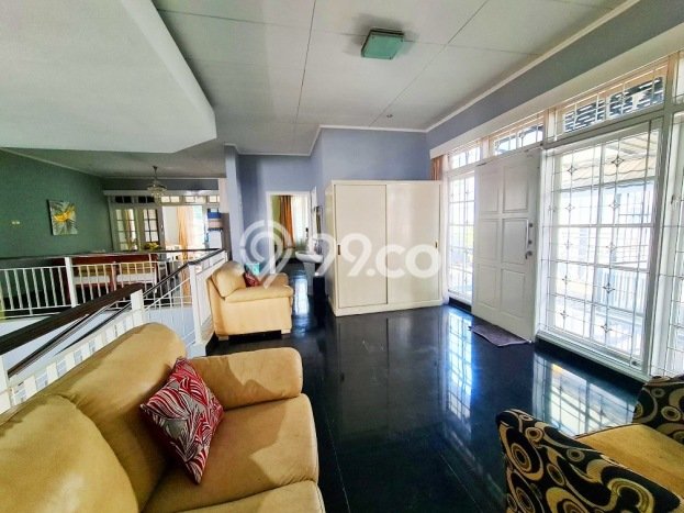 Rumah Luxury Modern Siap Huni di Cibubur Jakarta Timur Rumah Luxury Modern Siap Huni di Cibubur Jakarta Timur