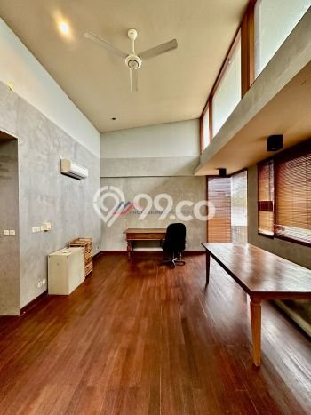 Dijual Rumah Mewah Megah Dengan View Eksklusif di Pangkalan Jati, Depok Dijual Rumah Mewah Megah Dengan View Eksklusif di Pangkalan Jati, Depok