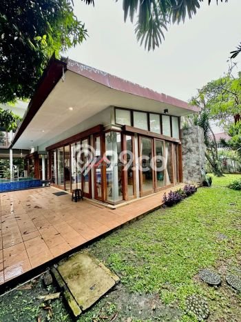 Dijual Rumah Mewah Megah Dengan View Eksklusif di Pangkalan Jati, Depok Dijual Rumah Mewah Megah Dengan View Eksklusif di Pangkalan Jati, Depok