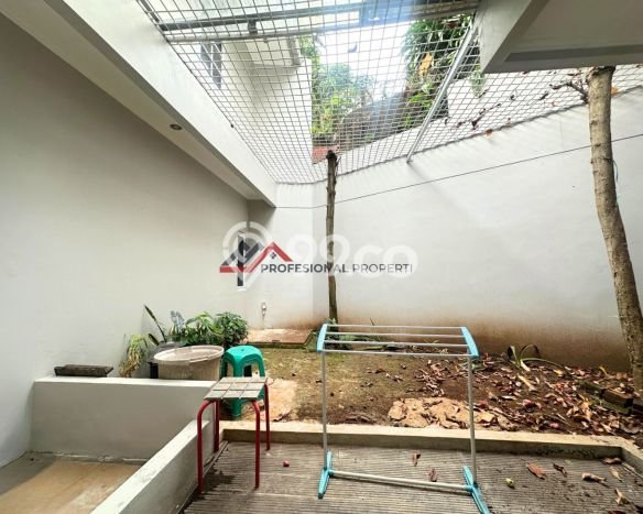 Disewakan! Rumah 4 Kamar Tidur &
2 Kamar Mandi di Lebak Bulus, Jakarta Selatan Disewakan! Rumah 4 Kamar Tidur &
2 Kamar Mandi di Lebak Bulus, Jakarta Selatan