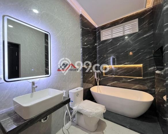Hot Offer Hunian Mewah Ideal dan Luas di Cilandak, Jakarta Selatan Hot Offer Hunian Mewah Ideal dan Luas di Cilandak, Jakarta Selatan