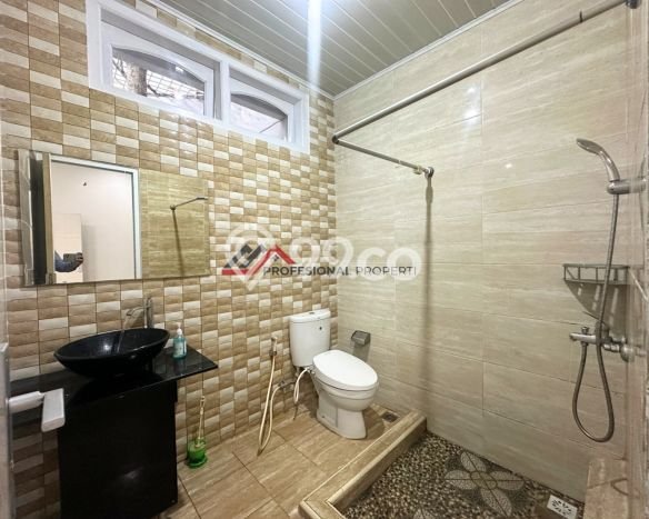Disewakan! Rumah 4 Kamar Tidur &
2 Kamar Mandi di Lebak Bulus, Jakarta Selatan Disewakan! Rumah 4 Kamar Tidur &
2 Kamar Mandi di Lebak Bulus, Jakarta Selatan