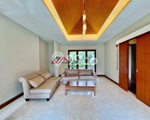 For Sale! Luxury House LT 593m2 Desain Elegan di Kemang For Sale! Luxury House LT 593m2 Desain Elegan di Kemang