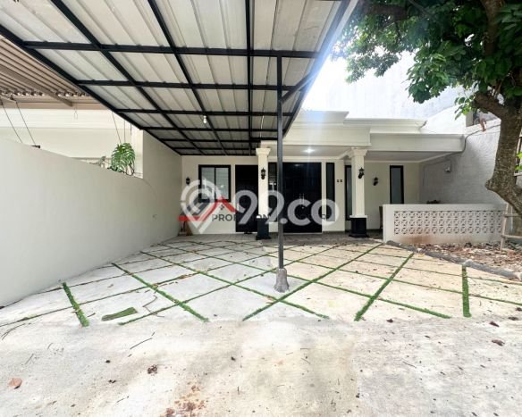 Disewakan! Rumah 4 Kamar Tidur &
2 Kamar Mandi di Lebak Bulus, Jakarta Selatan Disewakan! Rumah 4 Kamar Tidur &
2 Kamar Mandi di Lebak Bulus, Jakarta Selatan