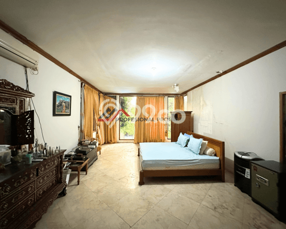 Rumah Mewah LB 800m2 Siap Pakai Desain Elegan di Pejaten, Jakarta Selatan Rumah Mewah LB 800m2 Siap Pakai Desain Elegan di Pejaten, Jakarta Selatan