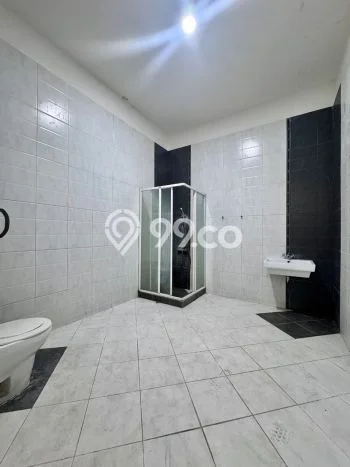 LOKASI STRATEGIS! Rumah kawasan Cilandak, Dekat Tol, 4 KM, LT 300m2m² Bangunan 250m2m² LOKASI STRATEGIS! Rumah kawasan Cilandak, Dekat Tol, 4 KM, LT 300m2m² Bangunan 250m2m²