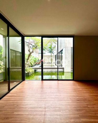 Jual Rumah Luas Elegan Dengan View Eksklusif di Ampera, Jakarta Selatan Jual Rumah Luas Elegan Dengan View Eksklusif di Ampera, Jakarta Selatan