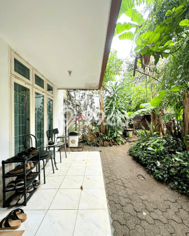 Rumah Elit LB 133m2 Siap Huni Desain Elegan di Pondok Indah, Jakarta Selatan Rumah Elit LB 133m2 Siap Huni Desain Elegan di Pondok Indah, Jakarta Selatan
