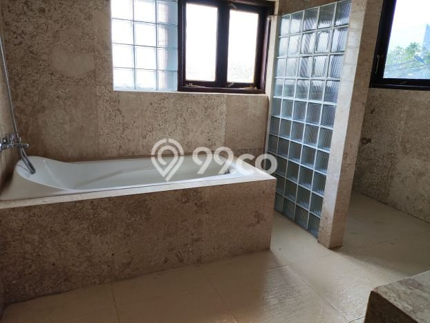 BEST CHOICE! Rumah kawasan Cipete, 5 KT, Akses Mall, Luas 700m² Bangunan 400m² BEST CHOICE! Rumah kawasan Cipete, 5 KT, Akses Mall, Luas 700m² Bangunan 400m²