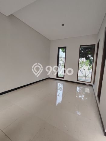FEATURED! Rumah kawasan Pejaten, 3 KM, Area Premium, LT 220m² LB 300m² FEATURED! Rumah kawasan Pejaten, 3 KM, Area Premium, LT 220m² LB 300m²