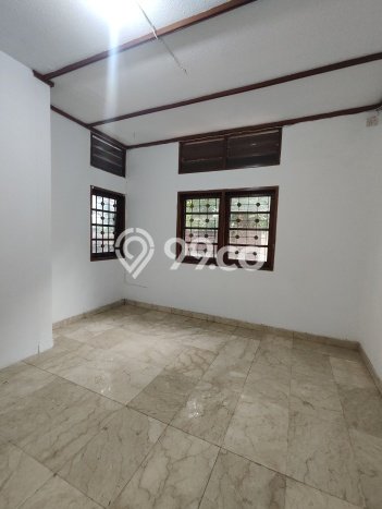 UNIT SPESIAL! Rumah area Pejaten, 4 KM, Akses Fasilitas, Luas 700m² Bangunan 500m² UNIT SPESIAL! Rumah area Pejaten, 4 KM, Akses Fasilitas, Luas 700m² Bangunan 500m²