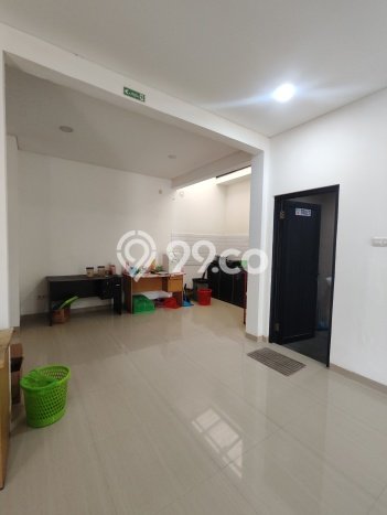 HUNIAN PREMIUM! Rumah di Tanjung Barat, 7 KT, Kawasan Prospektif, LT 300m² Bangunan 400m² HUNIAN PREMIUM! Rumah di Tanjung Barat, 7 KT, Kawasan Prospektif, LT 300m² Bangunan 400m²
