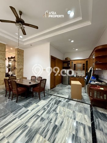Ready to Use! Premium House LT 155m2 Desain Elegan di Kemang Ready to Use! Premium House LT 155m2 Desain Elegan di Kemang