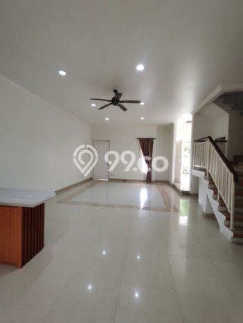 Jarang Ada! Rumah Sewa 4 Kamar Bagus Siap Huni Lebak Bulus Jarang Ada! Rumah Sewa 4 Kamar Bagus Siap Huni Lebak Bulus