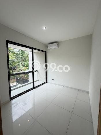 Rumah Disewakan Jakarta Selatan LT 320m2 LB 425m2 Area Cipete Rumah Disewakan Jakarta Selatan LT 320m2 LB 425m2 Area Cipete