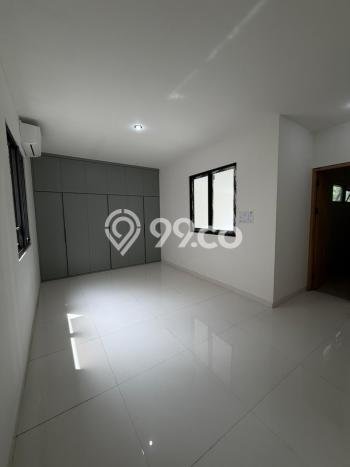 Rumah Disewakan Jakarta Selatan LT 320m2 LB 425m2 Area Cipete Rumah Disewakan Jakarta Selatan LT 320m2 LB 425m2 Area Cipete