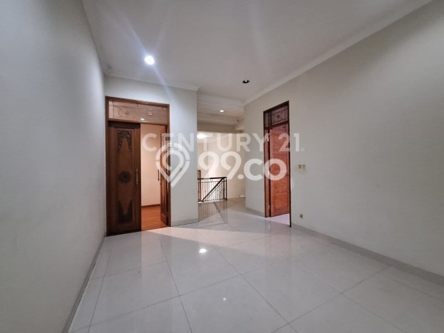 Dijual Rumah Mewah Elegan Dengan View Eksklusif di Bintaro, Tangerang Selatan Dijual Rumah Mewah Elegan Dengan View Eksklusif di Bintaro, Tangerang Selatan