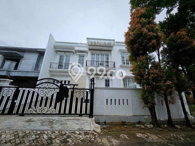 Jual Rumah Mewah Elegan Dengan View Eksklusif di Pondok Indah, Jakarta Selatan Jual Rumah Mewah Elegan Dengan View Eksklusif di Pondok Indah, Jakarta Selatan