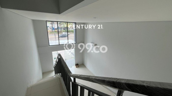 Ruko Dijual di Tangerang LT 90m2 & LB 276m2 Lokasi Terbaik! Ruko Dijual di Tangerang LT 90m2 & LB 276m2 Lokasi Terbaik!