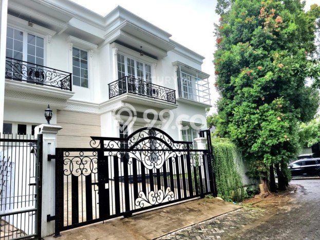 Jual Rumah Mewah Elegan Dengan View Eksklusif di Pondok Indah, Jakarta Selatan Jual Rumah Mewah Elegan Dengan View Eksklusif di Pondok Indah, Jakarta Selatan