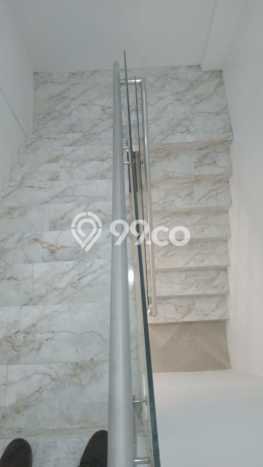 For Sale! Luxury House LT 281m2 Desain Elegan di Pondok Pinang For Sale! Luxury House LT 281m2 Desain Elegan di Pondok Pinang