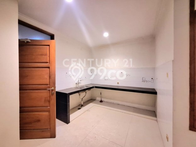 Dijual Rumah Mewah Elegan Dengan View Eksklusif di Bintaro, Tangerang Selatan Dijual Rumah Mewah Elegan Dengan View Eksklusif di Bintaro, Tangerang Selatan