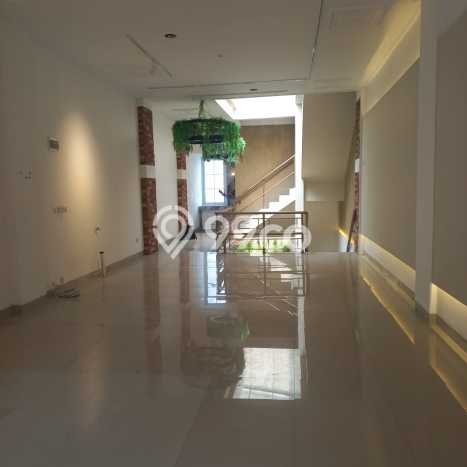 Ruko Dijual di Prime Area Tangerang Selatan Luas 243m2 Ruko Dijual di Prime Area Tangerang Selatan Luas 243m2