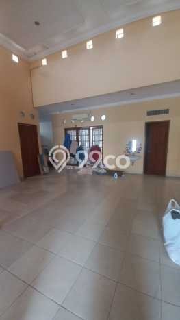 Rumah Mewah LB 317m2 Siap Huni Desain Elegan di Sektor 9-Bintaro, Tangerang Selatan Rumah Mewah LB 317m2 Siap Huni Desain Elegan di Sektor 9-Bintaro, Tangerang Selatan