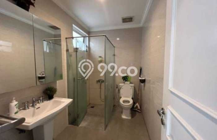 Rumah Elit LB 364m2 Siap Pakai Desain Elegan di Joglo, Jakarta Barat Rumah Elit LB 364m2 Siap Pakai Desain Elegan di Joglo, Jakarta Barat