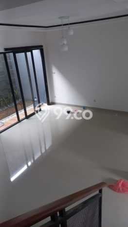 Rumah Modern LT 120m² Siap Huni di Bintaro, Dekat Tempat Strategis, Tangerang Selatan Rumah Modern LT 120m² Siap Huni di Bintaro, Dekat Tempat Strategis, Tangerang Selatan