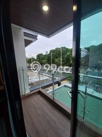 Rumah Luxury Modern Siap Huni di Bintaro Jakarta Selatan Rumah Luxury Modern Siap Huni di Bintaro Jakarta Selatan