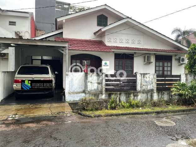 Rumah Luas Asri 3 KT Siap Huni di Bintaro Tangerang Selatan Rumah Luas Asri 3 KT Siap Huni di Bintaro Tangerang Selatan