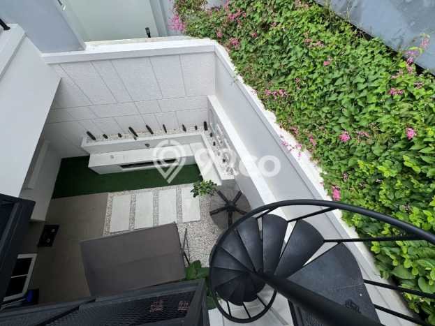 For Sale Rumah Elit Exclusive di Ciputat Timur, Tangerang Selatan For Sale Rumah Elit Exclusive di Ciputat Timur, Tangerang Selatan