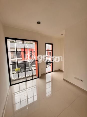 Rumah Strategis Modern Lb 75m2 di Pinang, Tangerang Rumah Strategis Modern Lb 75m2 di Pinang, Tangerang