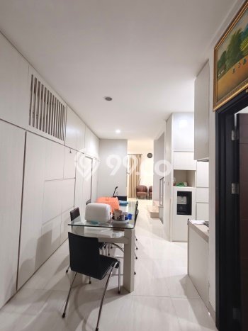 Rumah Elit Modern Tanpa Renovasi di Golf Island Jakarta Utara Rumah Elit Modern Tanpa Renovasi di Golf Island Jakarta Utara
