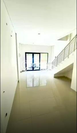 Unit Komersial Disewakan di Tangerang Area Strategis Harga Kompetitif Unit Komersial Disewakan di Tangerang Area Strategis Harga Kompetitif