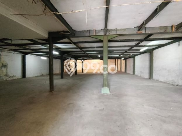 Unit Gudang Dijual di Jakarta Utara LT 1105m2 & LB 1400m2 Unit Gudang Dijual di Jakarta Utara LT 1105m2 & LB 1400m2
